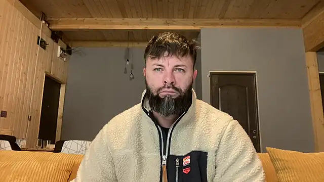 Snapshot of AlphaSparks chatting on 2, 12, 2025 AlphaSparks online show from 2, 12, 2025