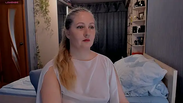 SweetLanna online show from 1, 4, 2026