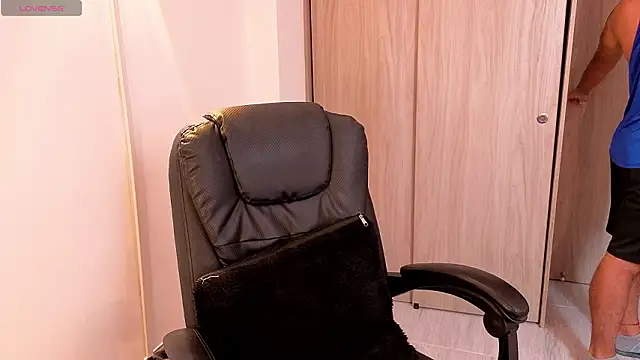 CRAZYBOYLOVE online show from 15, 2, 2026