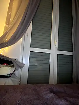 Snapshot of Wet-Pussycat chatting on 4, 11, 2025 Wet-Pussycat online show from 4, 11, 2025