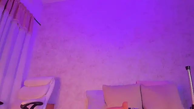 cristinapuerta  online show from 28, 2, 2026