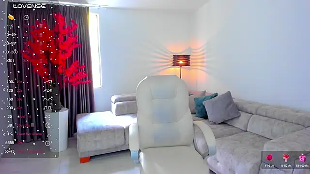 Sarah Stone  online show from 28, 2, 2025