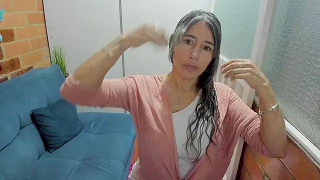 Snapshot of Penelope47 chatting on 21, 11, 2025 Penelope47 online show from 21, 11, 2025