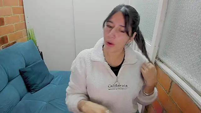 Snapshot of Penelope47 chatting on 12, 11, 2025 Penelope47 online show from 12, 11, 2025