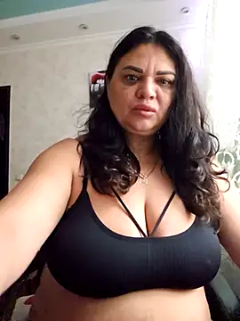 Snapshot of littleRikka chatting on 7, 11, 2025 littleRikka online show from 7, 11, 2025