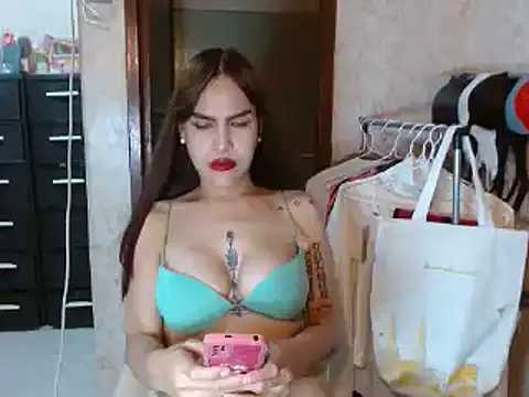 Snapshot of CumEaterLima chatting on 23, 4, 2026 CumEaterLima online show from 23, 4, 2026