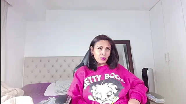 ms freyax online show from 8, 7, 2026