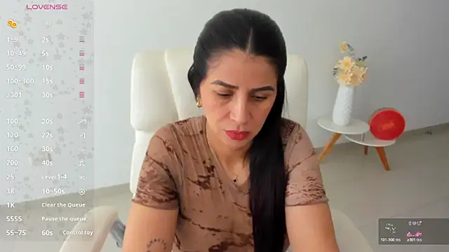 renata t  online show from 21, 10, 2025