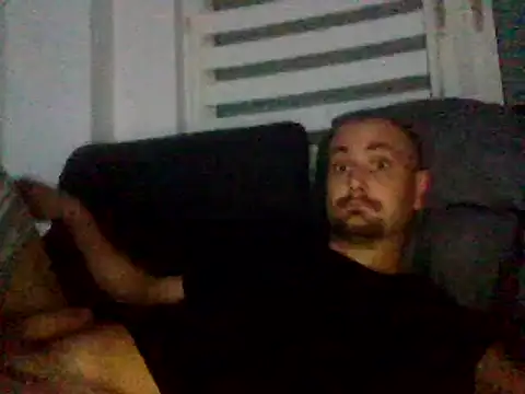 Snapshot of paulegaa@xh chatting on 1, 11, 2025 paulegaaxh online show from 1, 11, 2025