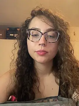 ladyturtle online show from 24, 5, 2026