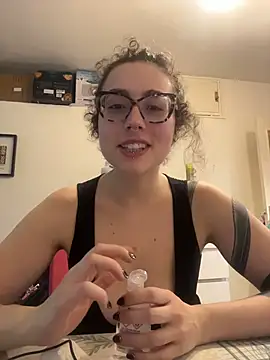 ladyturtle online show from 27, 5, 2026