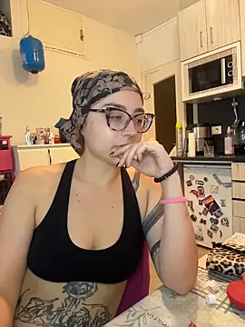 ladyturtle online show from 16, 6, 2026