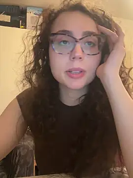 ladyturtle online show from 30, 4, 2026