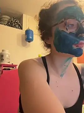 ladyturtle online show from 25, 5, 2026