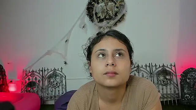 Snapshot of AbbyTaylorr chatting on 13, 10, 2025 AbbyTaylorr online show from 13, 10, 2025