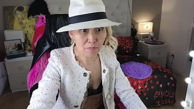 RoxalanaStar online show from 19, 6, 2026