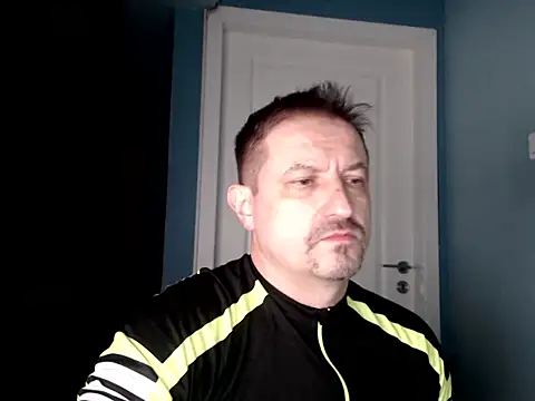Snapshot of MisterFaithRO chatting on 21, 4, 2026 MisterFaithRO online show from 21, 4, 2026