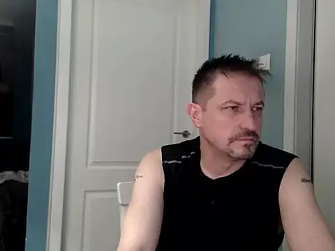 Snapshot of MisterFaithRO chatting on 23, 4, 2026 MisterFaithRO online show from 23, 4, 2026