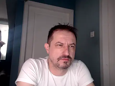 Snapshot of MisterFaithRO chatting on 30, 4, 2026 MisterFaithRO online show from 30, 4, 2026