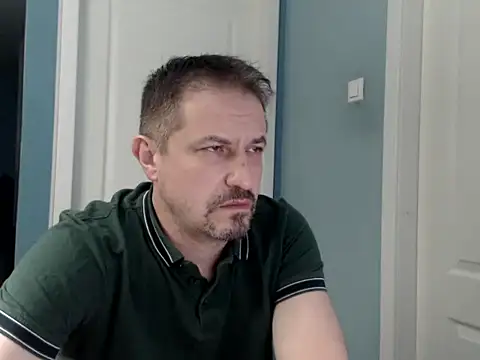 Snapshot of MisterFaithRO chatting on 7, 5, 2026 MisterFaithRO online show from 7, 5, 2026