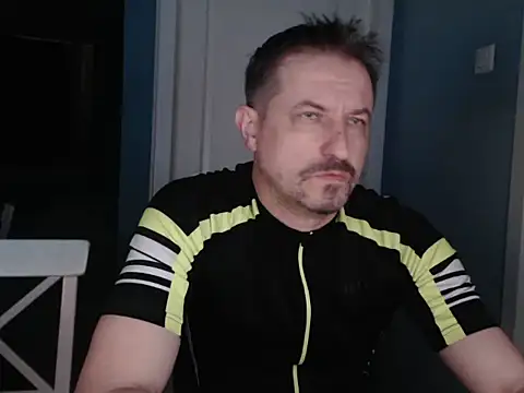 Snapshot of MisterFaithRO chatting on 15, 4, 2026 MisterFaithRO online show from 15, 4, 2026