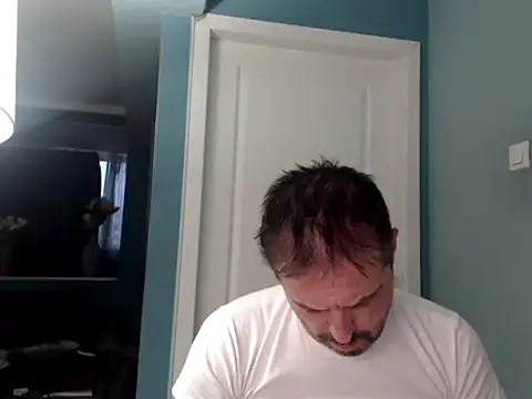Snapshot of MisterFaithRO chatting on 29, 4, 2026 MisterFaithRO online show from 29, 4, 2026