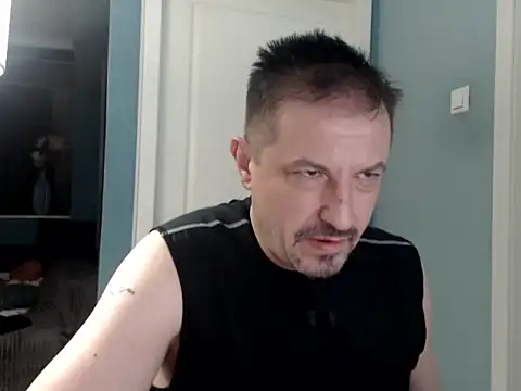 Snapshot of MisterFaithRO chatting on 23, 4, 2026 MisterFaithRO online show from 23, 4, 2026