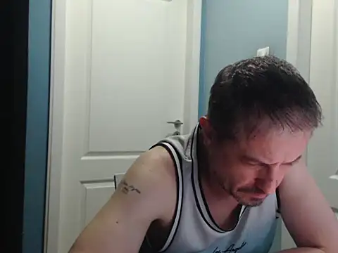 Snapshot of MisterFaithRO chatting on 26, 5, 2026 MisterFaithRO online show from 26, 5, 2026
