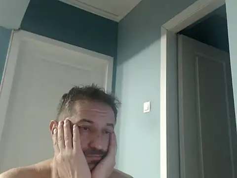 Snapshot of MisterFaithRO chatting on 16, 4, 2026 MisterFaithRO online show from 16, 4, 2026