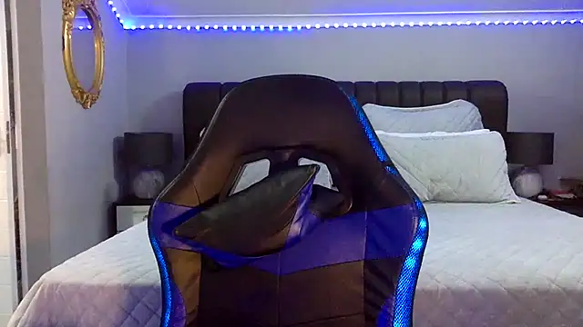 BOOTYBANGER24xx online show from 8, 11, 2025