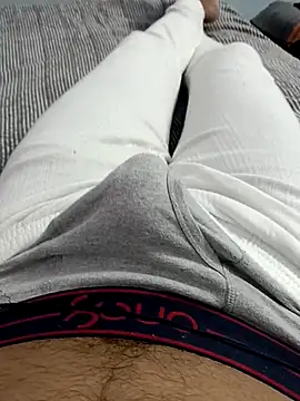 Snapshot of Babyucum4me chatting on 7, 11, 2025 Babyucum4me online show from 7, 11, 2025