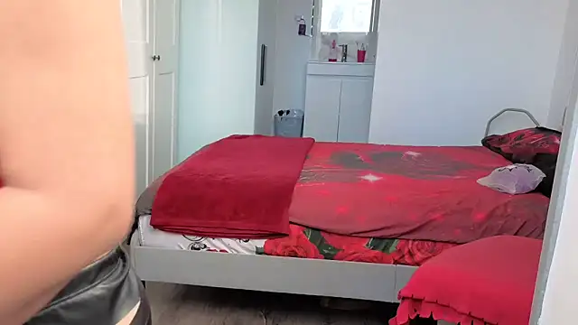 HotSpicyGujju online show from 28, 11, 2025