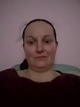 BustyLadyAlma online show from 31, 5, 2026