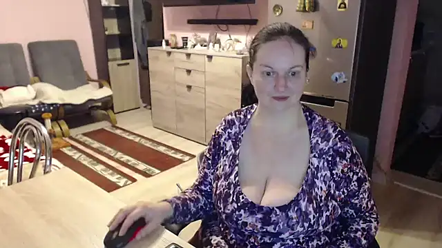 BustyLadyAlma online show from 4, 2, 2025