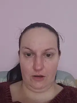 BustyLadyAlma online show from 17, 5, 2026