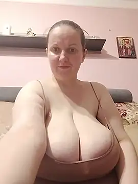 Snapshot of BustyLadyAlma chatting on 20, 7, 2026 BustyLadyAlma online show from 20, 7, 2026