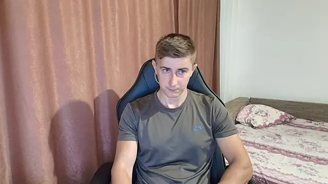 Todhorny9873 online show from 18, 2, 2025