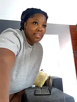 SWEETDOLLY29XX online show from 6, 11, 2025