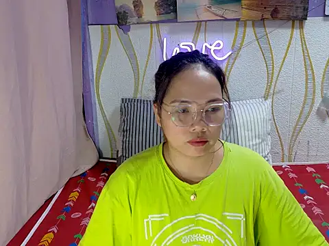 BURBERRY69 online show from 10, 3, 2026