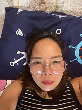 BURBERRY69 online show from 24, 10, 2025