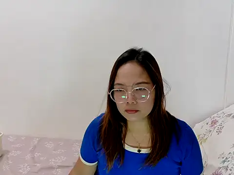 Snapshot of BURBERRY69 chatting on 15, 5, 2026 BURBERRY69 online show from 15, 5, 2026