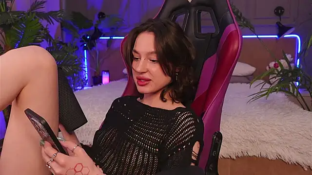 Devilinee online show from 9, 4, 2026