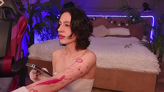 Devilinee online show from 26, 11, 2025