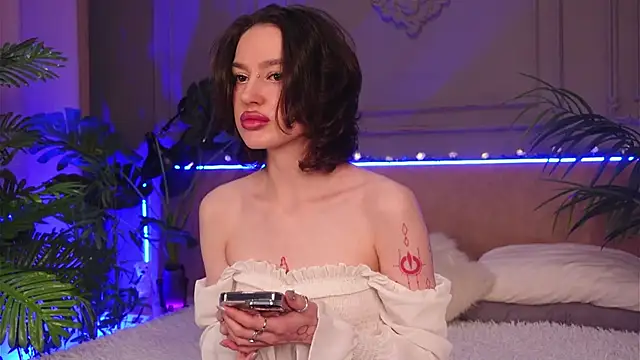 Devilinee online show from 18, 12, 2025