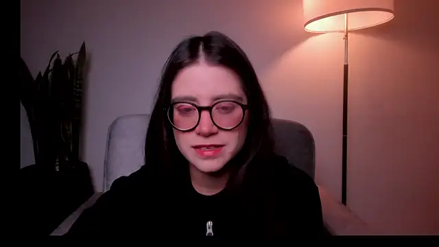 HazelKush online show from 11, 6, 2026