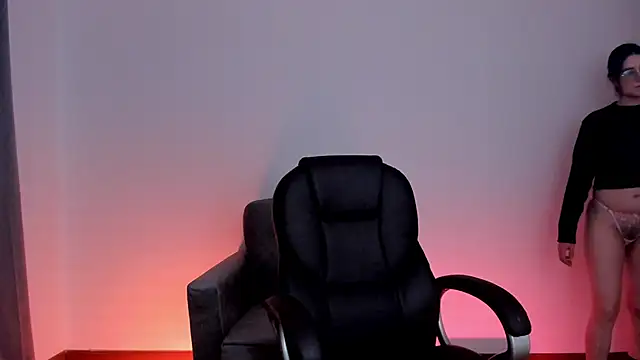 HazelKush online show from 18, 11, 2025