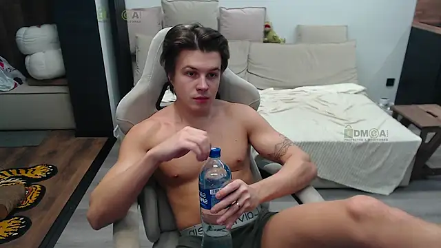 Snapshot of Sunny-Girl1 chatting on 4, 12, 2025 Sunny-Girl1 online show from 4, 12, 2025