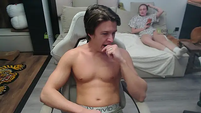 Snapshot of Sunny-Girl1 chatting on 21, 12, 2025 Sunny-Girl1 online show from 21, 12, 2025