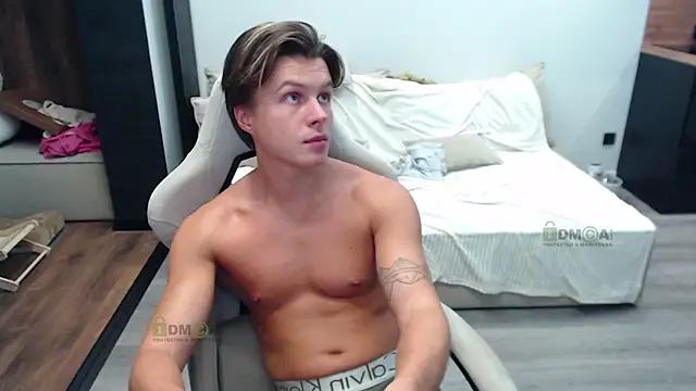 Snapshot of Sunny-Girl1 chatting on 11, 10, 2025 Sunny-Girl1 online show from 11, 10, 2025