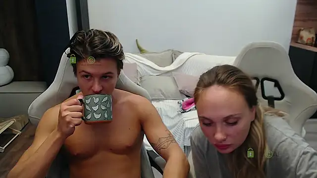 Snapshot of Sunny-Girl1 chatting on 10, 10, 2025 Sunny-Girl1 online show from 10, 10, 2025